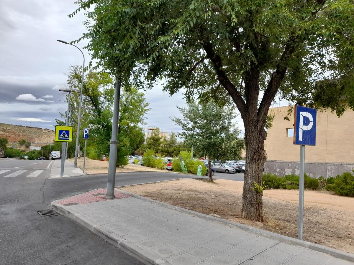 Toletum Low Cost Lofts Diafanos O 2Dormitorios Parking Municipal Gratis Al Aire Libre A 100M 托萊多 外观 照片