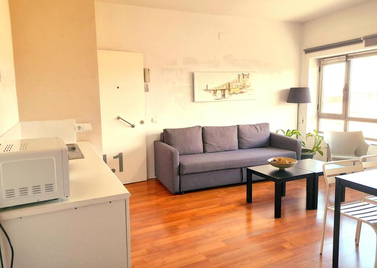 Toletum Low Cost Lofts Diafanos O 2Dormitorios Parking Municipal Gratis Al Aire Libre A 100M 托萊多 外观 照片