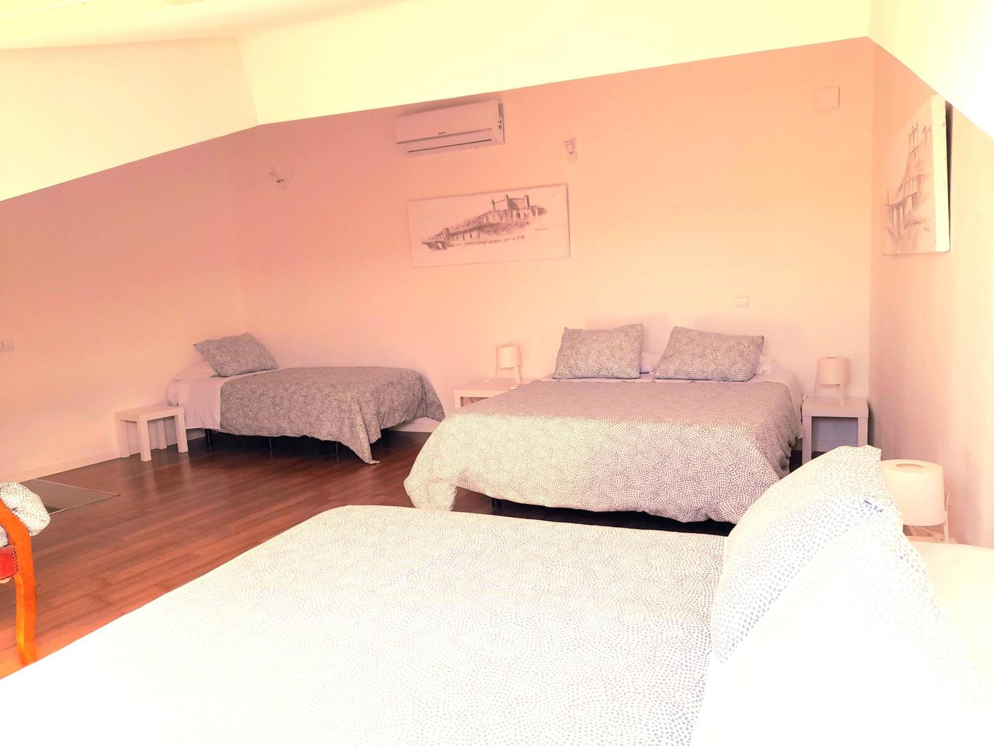 Toletum Low Cost Lofts Diafanos O 2Dormitorios Parking Municipal Gratis Al Aire Libre A 100M 托萊多 外观 照片