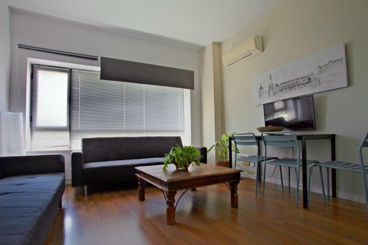 Toletum Low Cost Lofts Diafanos O 2Dormitorios Parking Municipal Gratis Al Aire Libre A 100M 托萊多 外观 照片